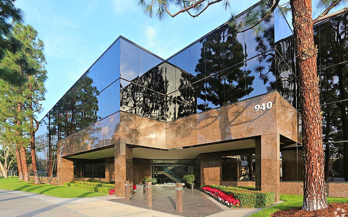 VertiSource HR California office at 940 South Coast Drive, Costa Mesa